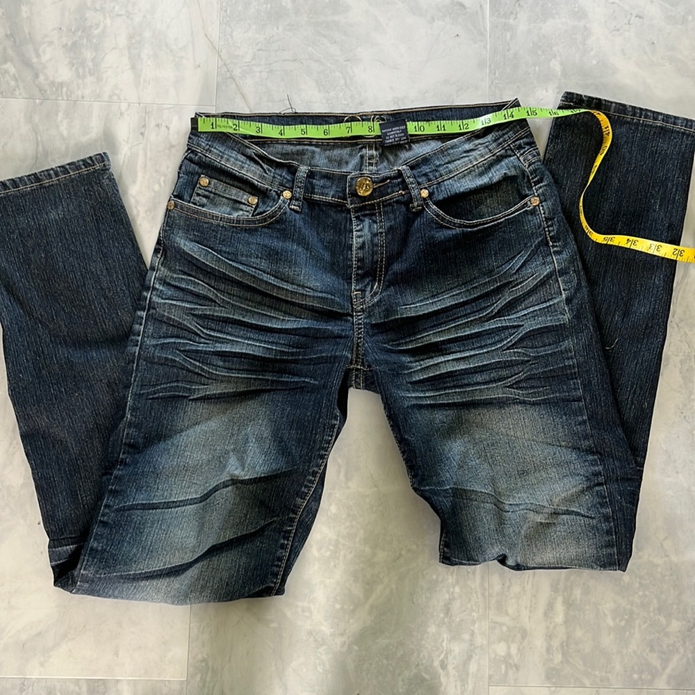 Old Skool  Jeans  dark wash, mid-rise, boot cut  fading  Embellished pockets